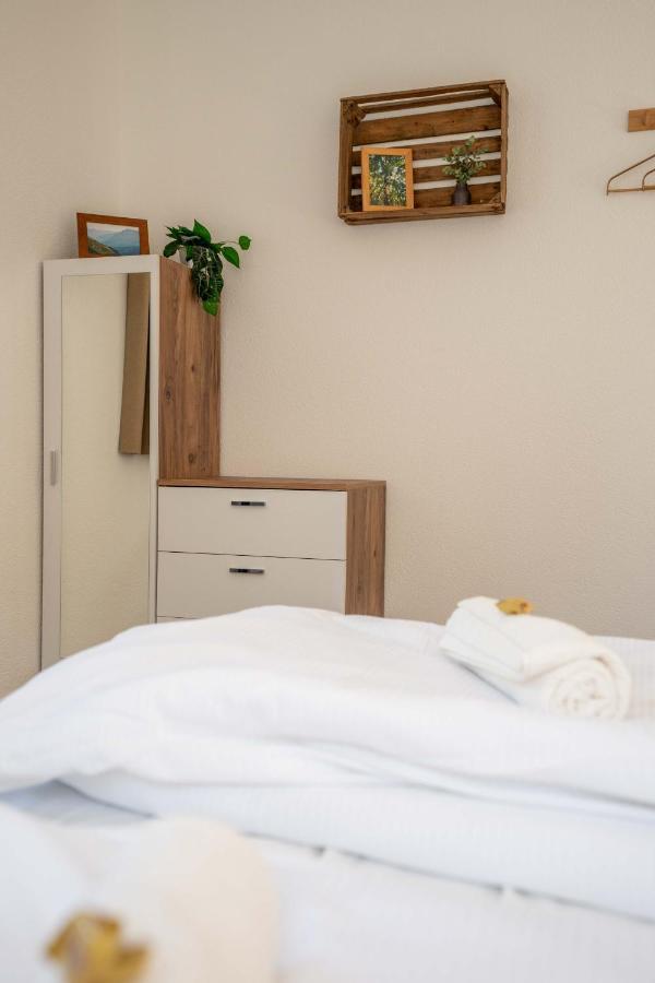 Ostermundigen Moderne Wohnung Mit Parkplatz מראה חיצוני תמונה